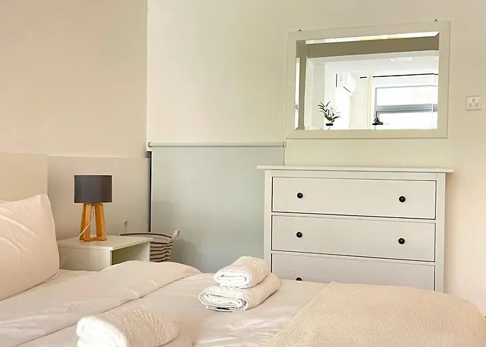 Central Sliema Stay Lägenhet *