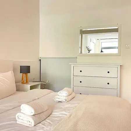 Central Sliema Stay Lägenhet *